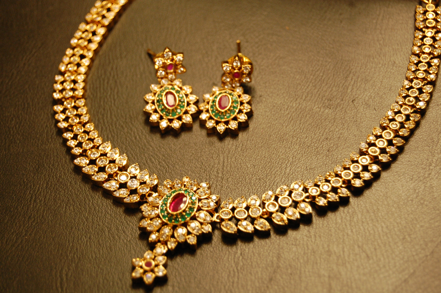 SOUTH INDIAN PEARL NECKLACE SET IN ZIRCON