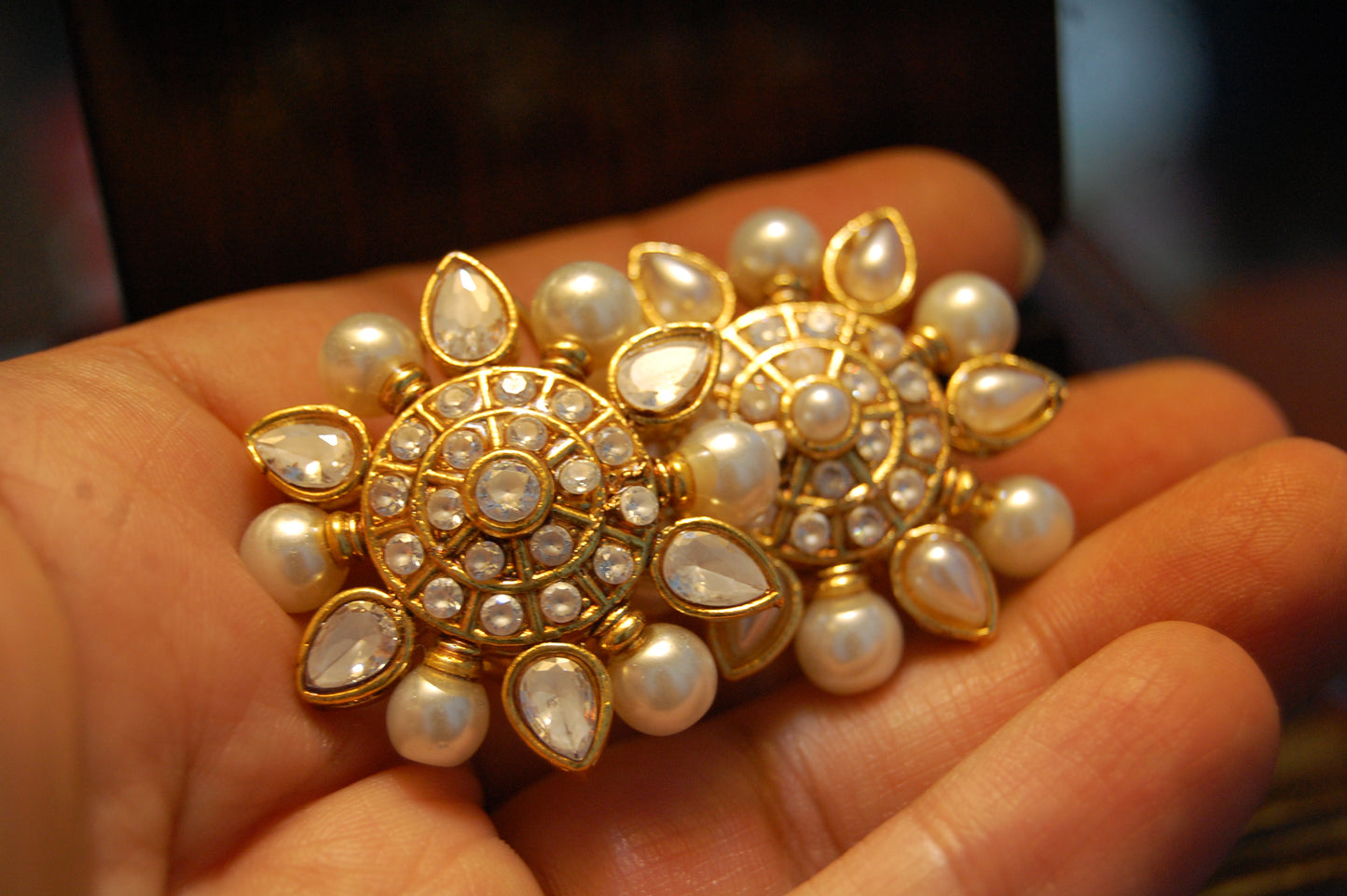 ZIRCON WITH PEARLS EARRINGS