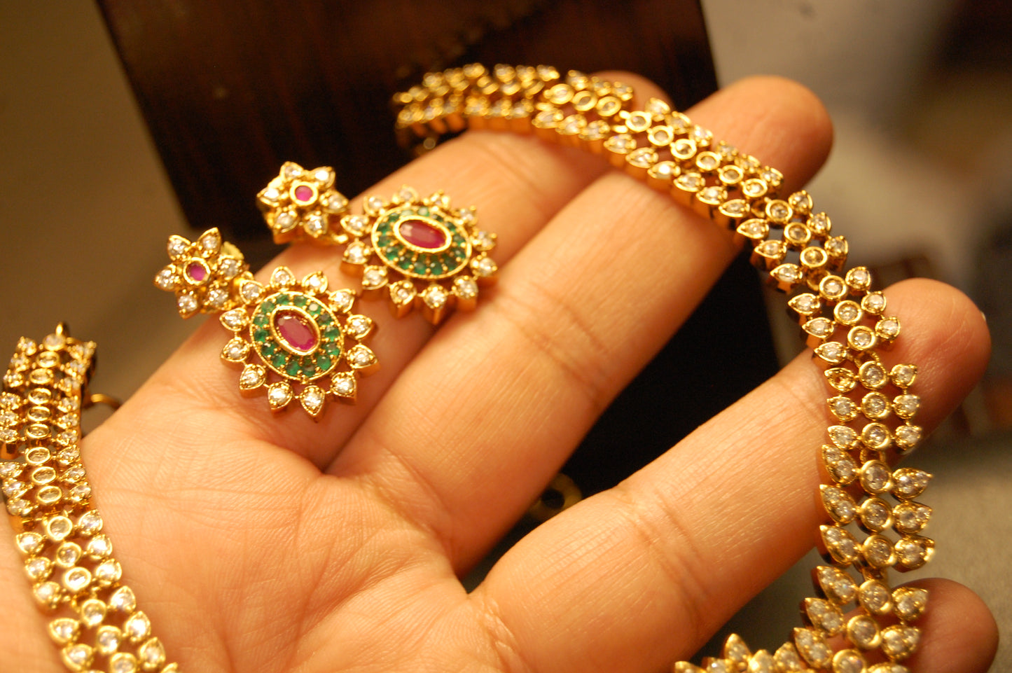 SOUTH INDIAN PEARL NECKLACE SET IN ZIRCON