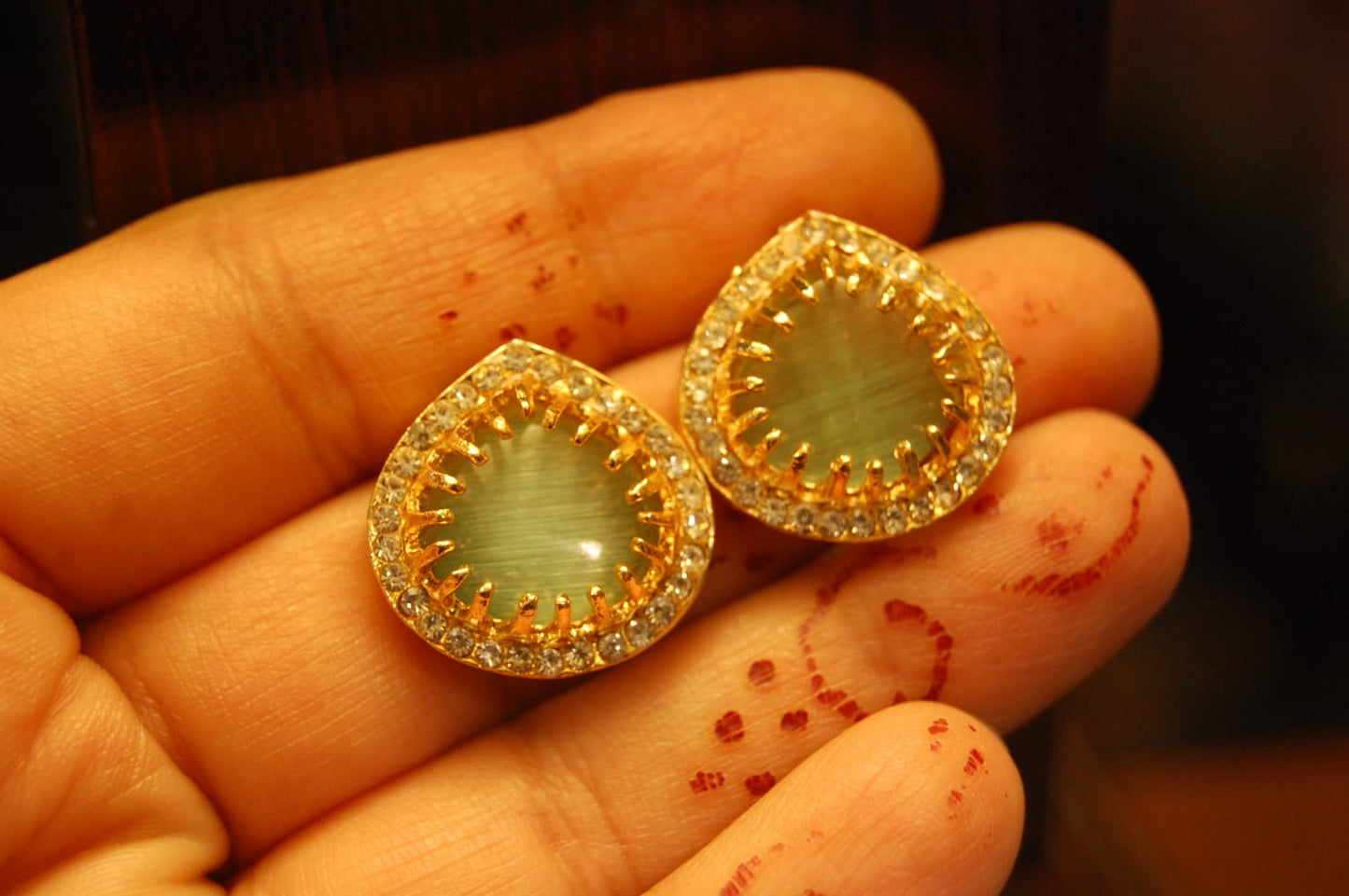 SMALL JADE GREEN EARRINGS WITH ZIRCONS