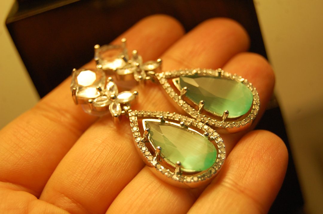 INDIAN AMERICAN ZIRCON EARRINGS IN JADE GREEN