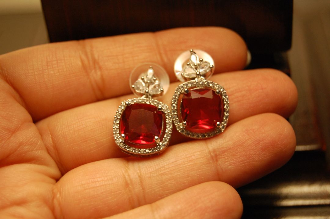 ELEGANT ZIRCON & RUBY RED EARRINGS