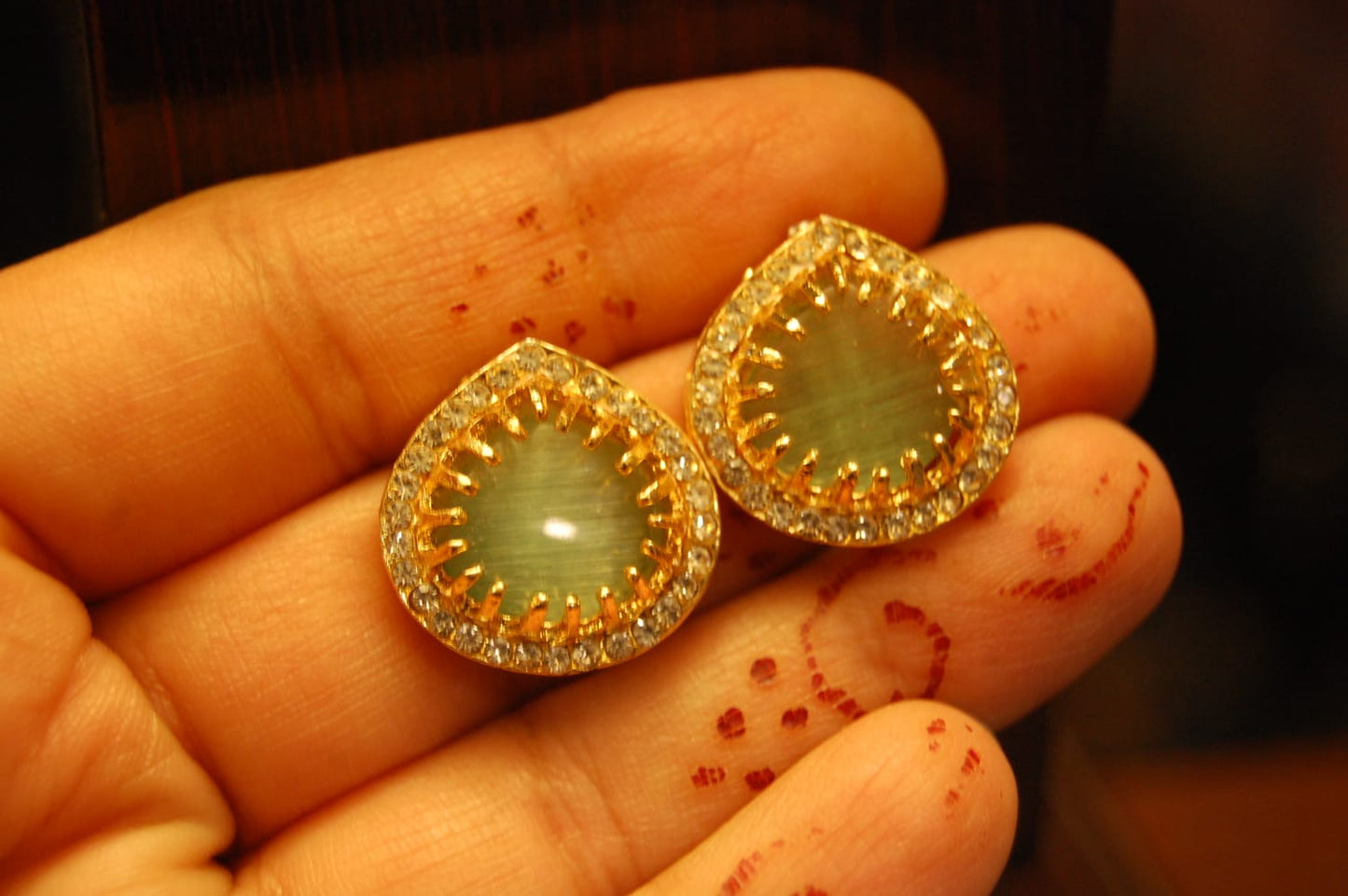 SMALL JADE GREEN EARRINGS WITH ZIRCONS