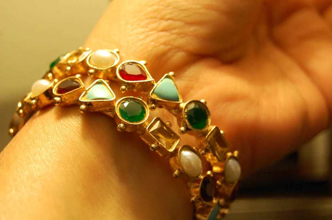 MULTI STONE BANGLES
