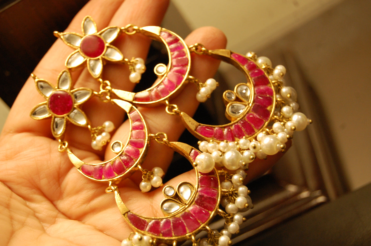 ELEGANT KUNDAN EARRINGS WITH RED STONES
