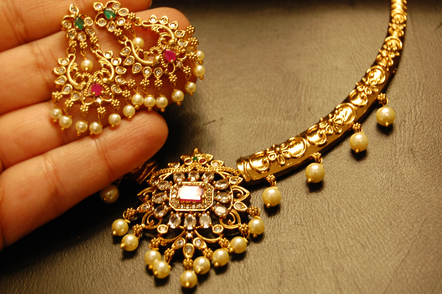 SOUTH INDIAN NECKLACE SET IN RED