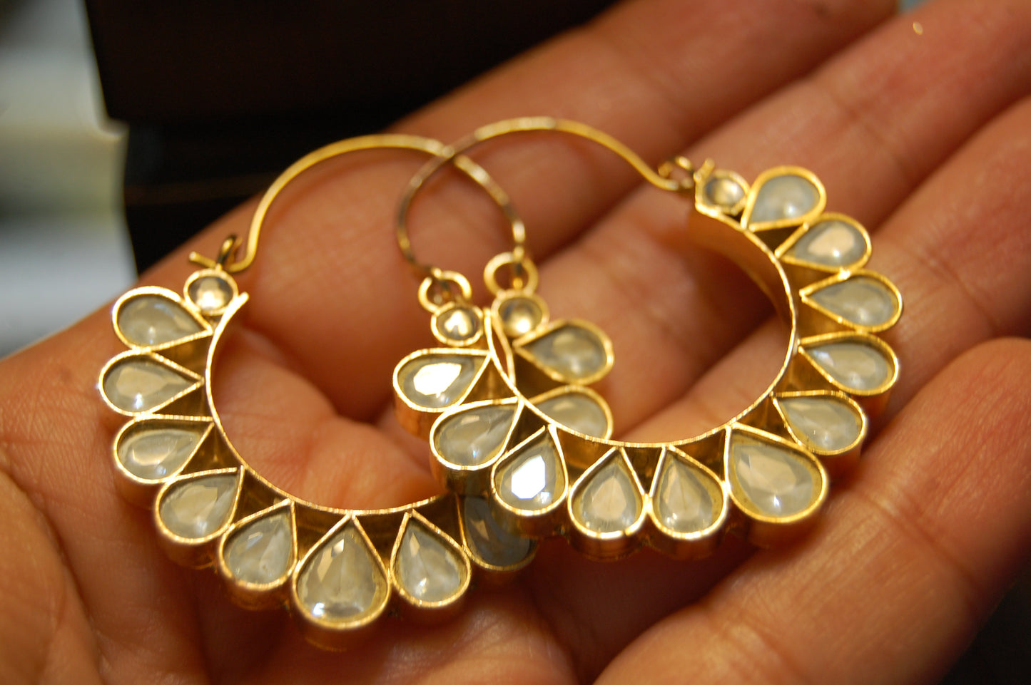 BALAS IN WHITE KUNDAN