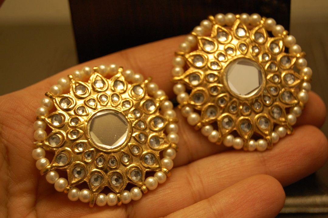 KUNDAN EARRINGS WITH PEARLS