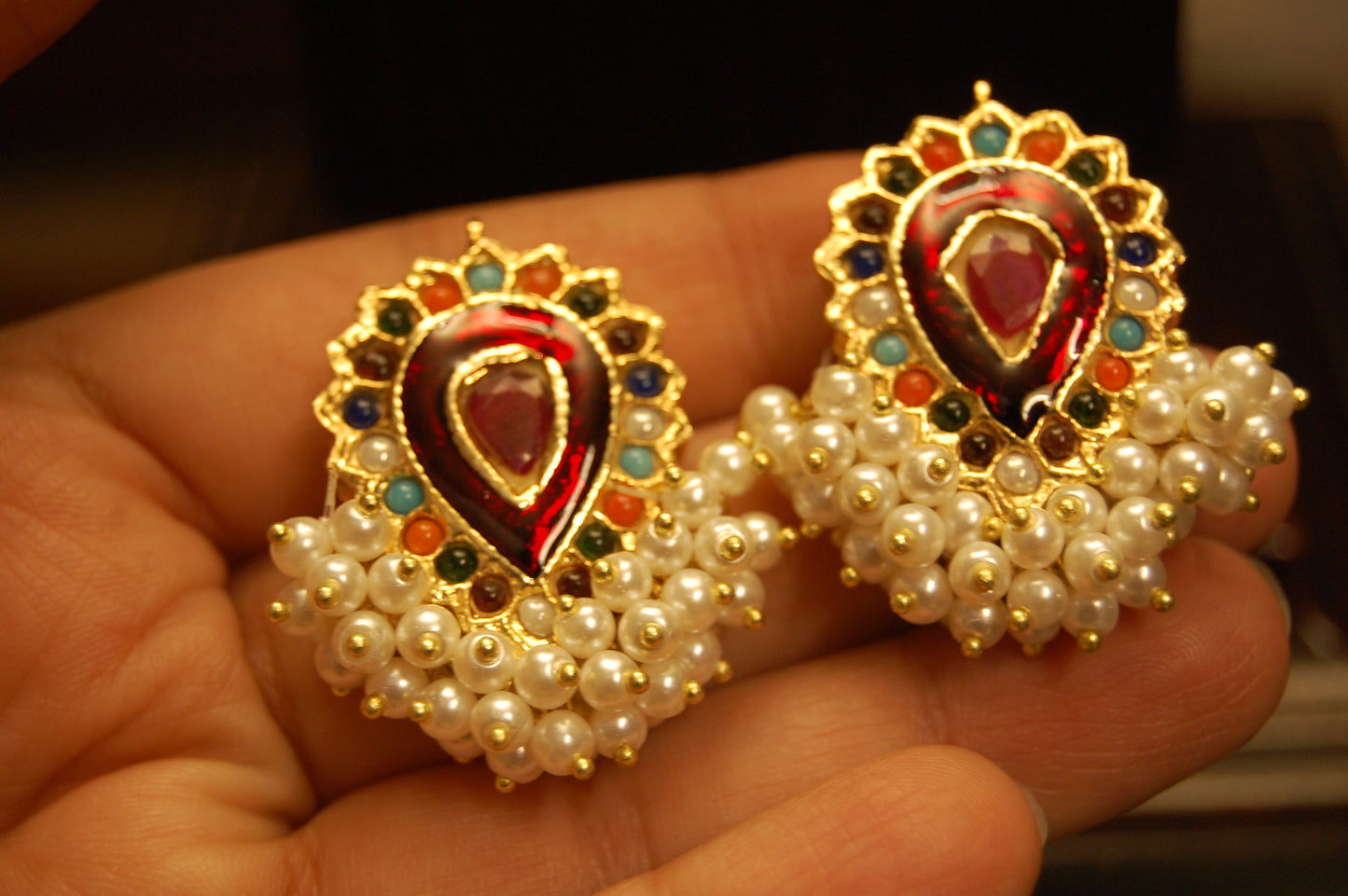 MULTI STONE EARRINGS WITH RED MEENA