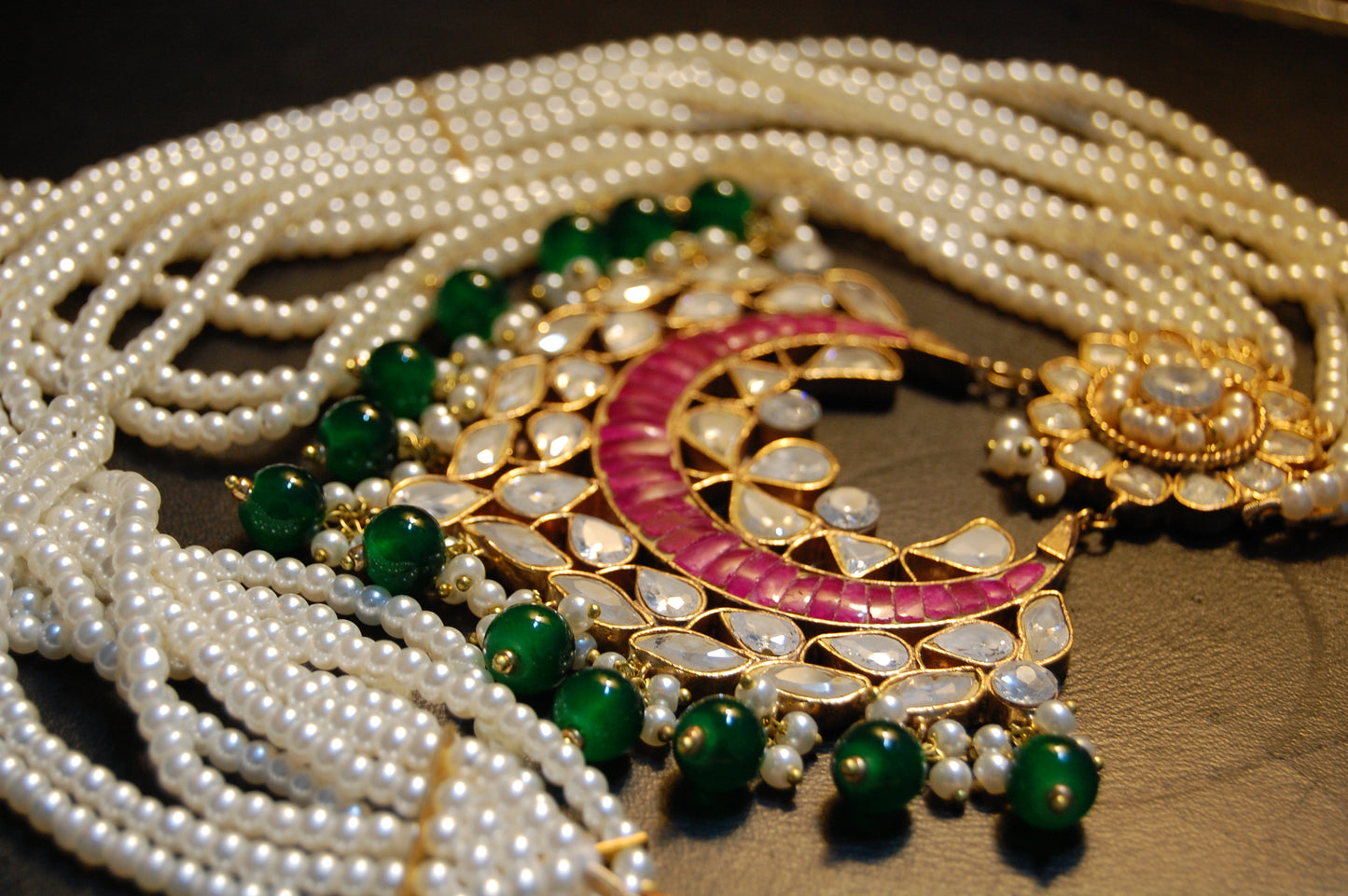 ELEGANT KUNDAN MALA IN RED & GREEN IN PEARLS STRING