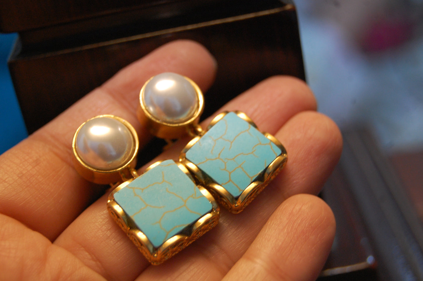 FEROZA PEARL EARRINGS