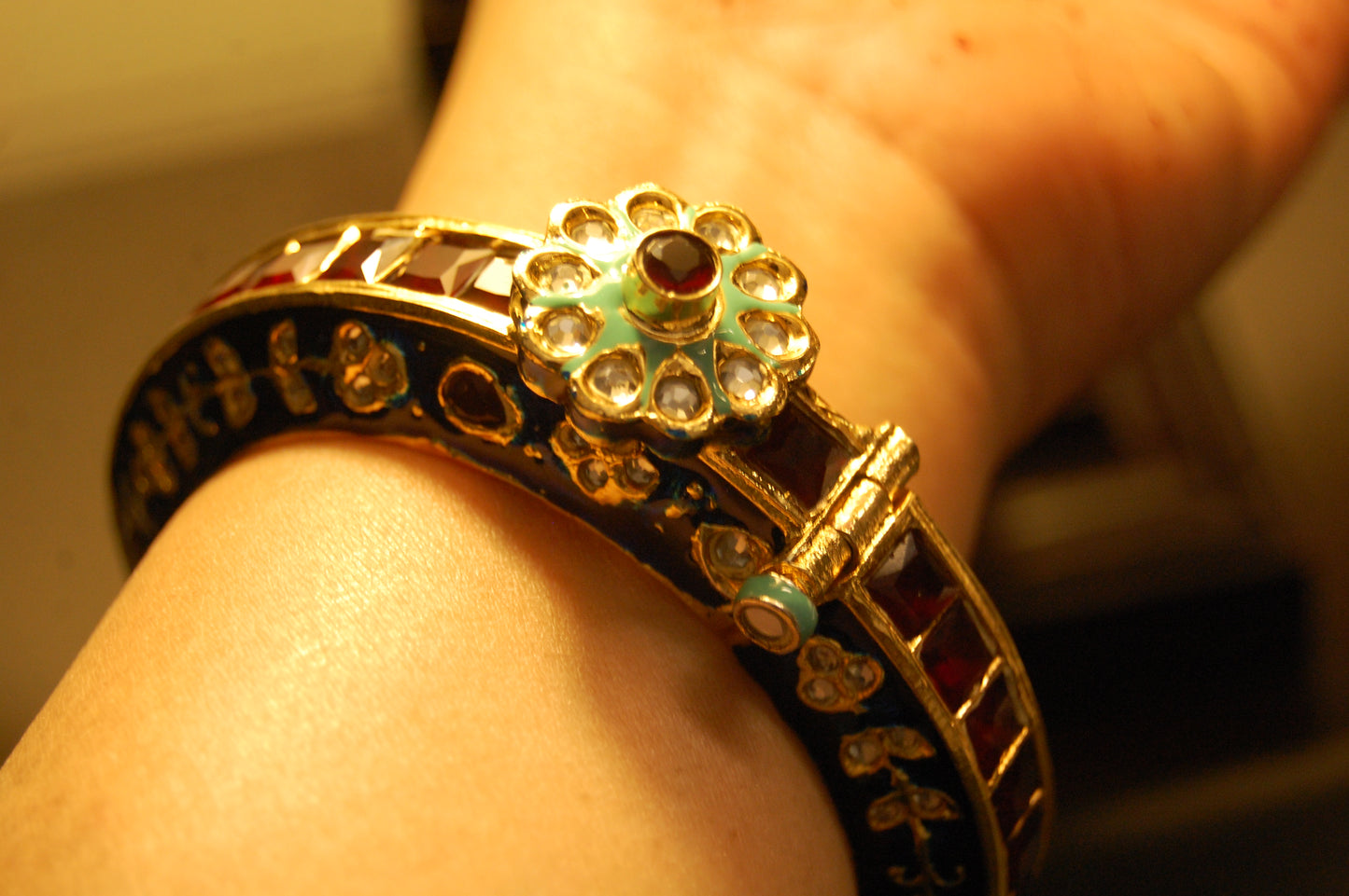 KARA IN MEENA & KUNDAN