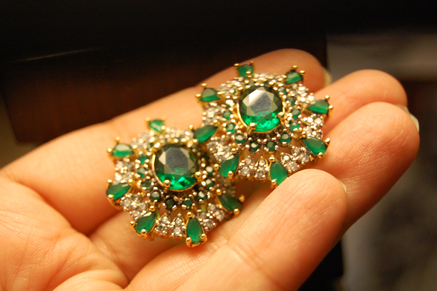 GREEN ZIRCON EARRINGS
