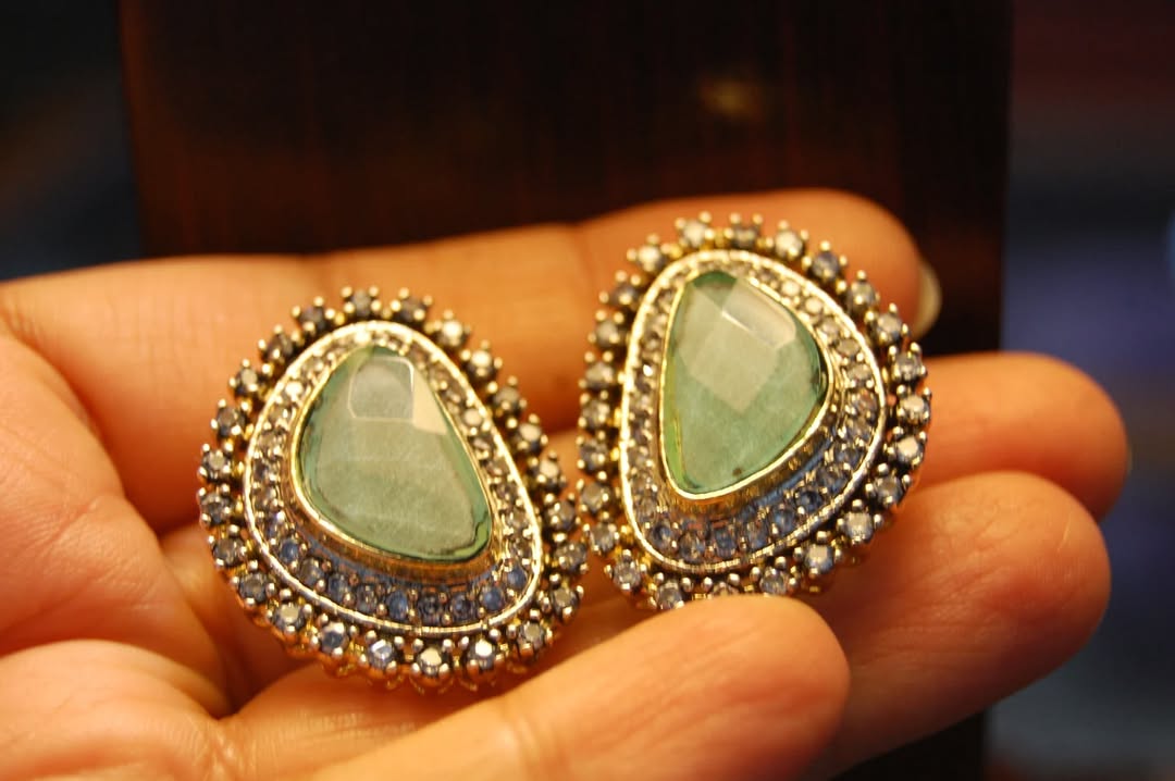 GREEN ZIRCON EARRINGS