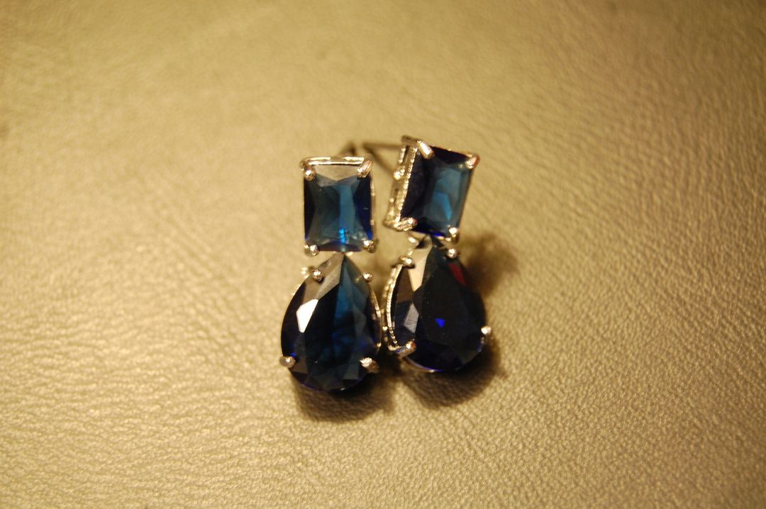 SAPPHIRE BLUE DROP EARRINGS