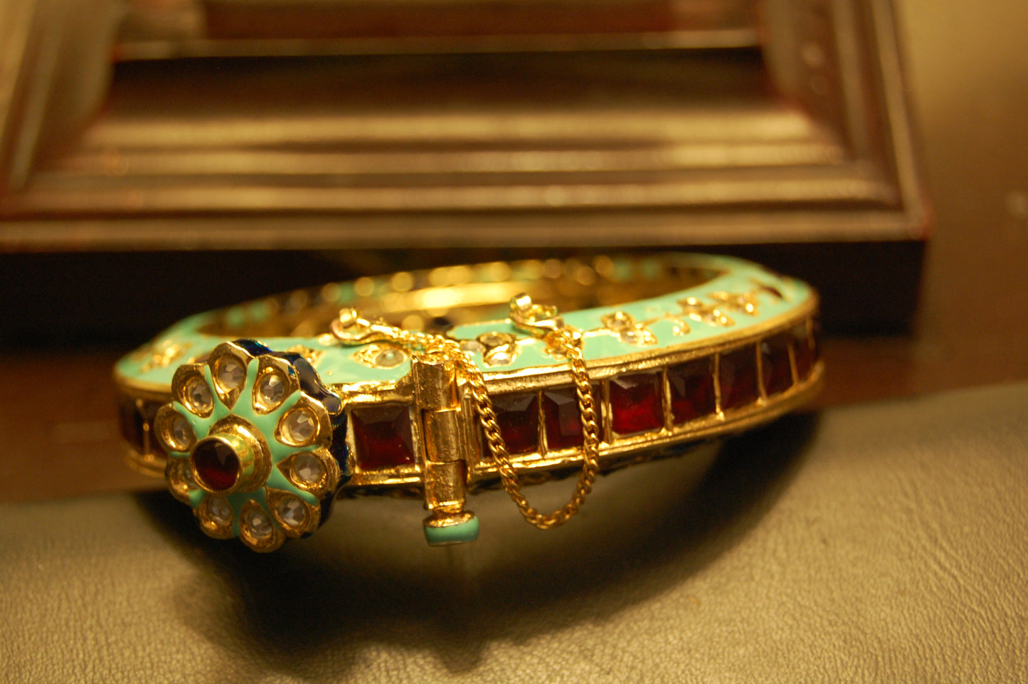 KARA IN MEENA & KUNDAN