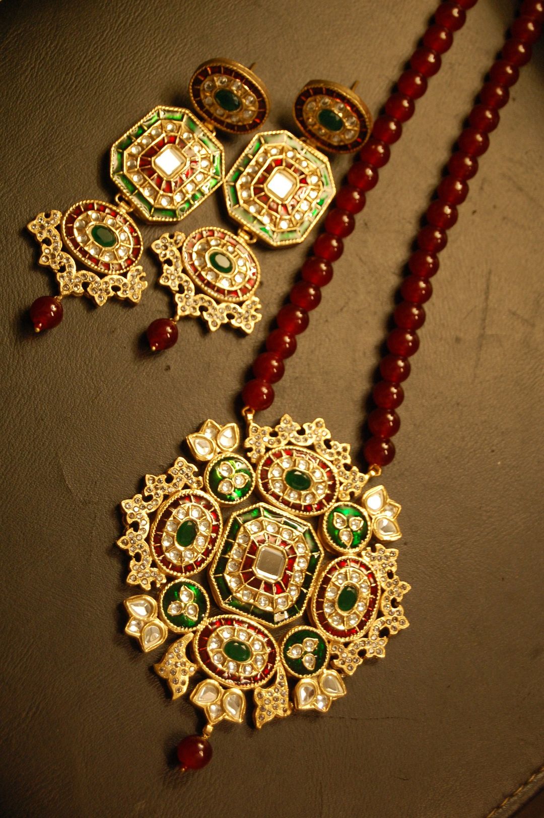TRADITIONAL MEENA & KUNDAN MALA SET IN RED & GREEN