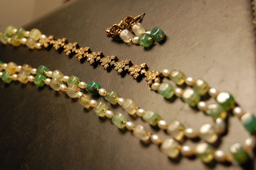 PEARL & JADE GREEN MALA WITH ZIRCON STRING