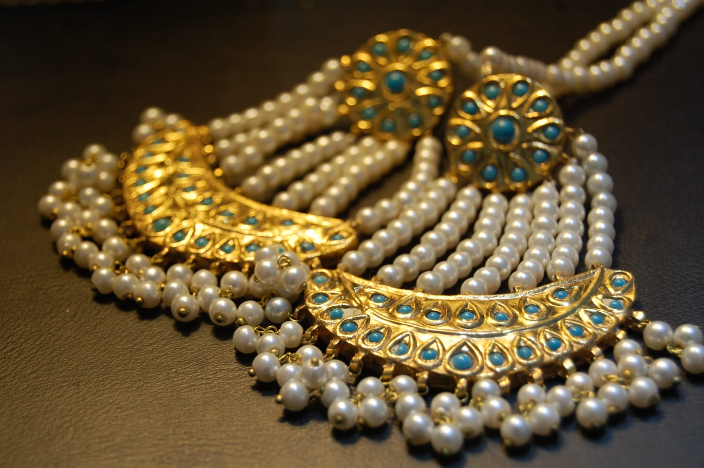 JHOOMAR STYLE EARRINGS IN PEARLS & FEROZA
