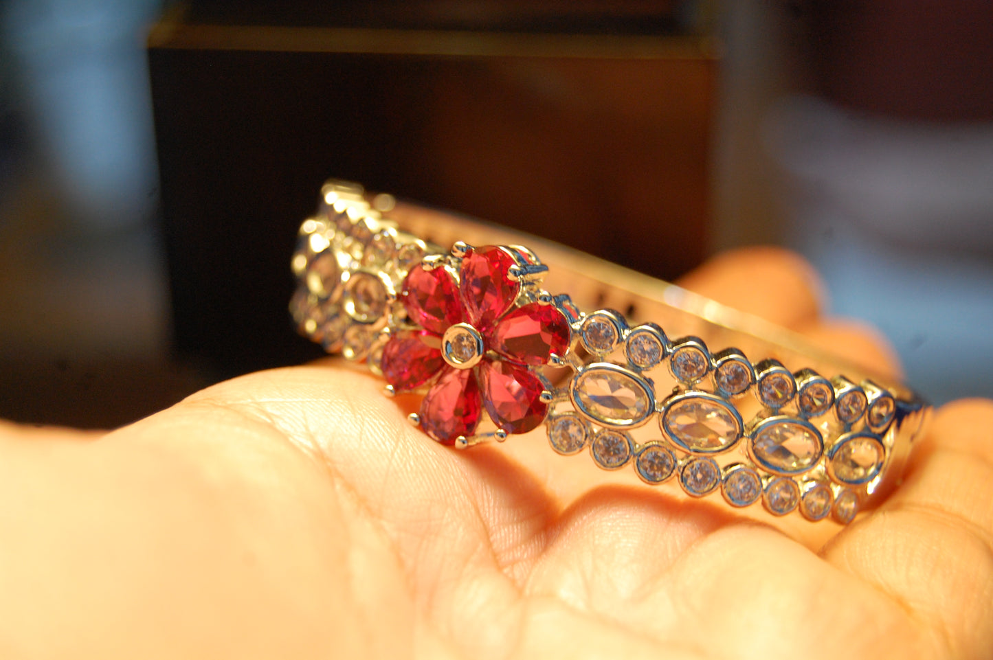 RED ZIRCON KARA