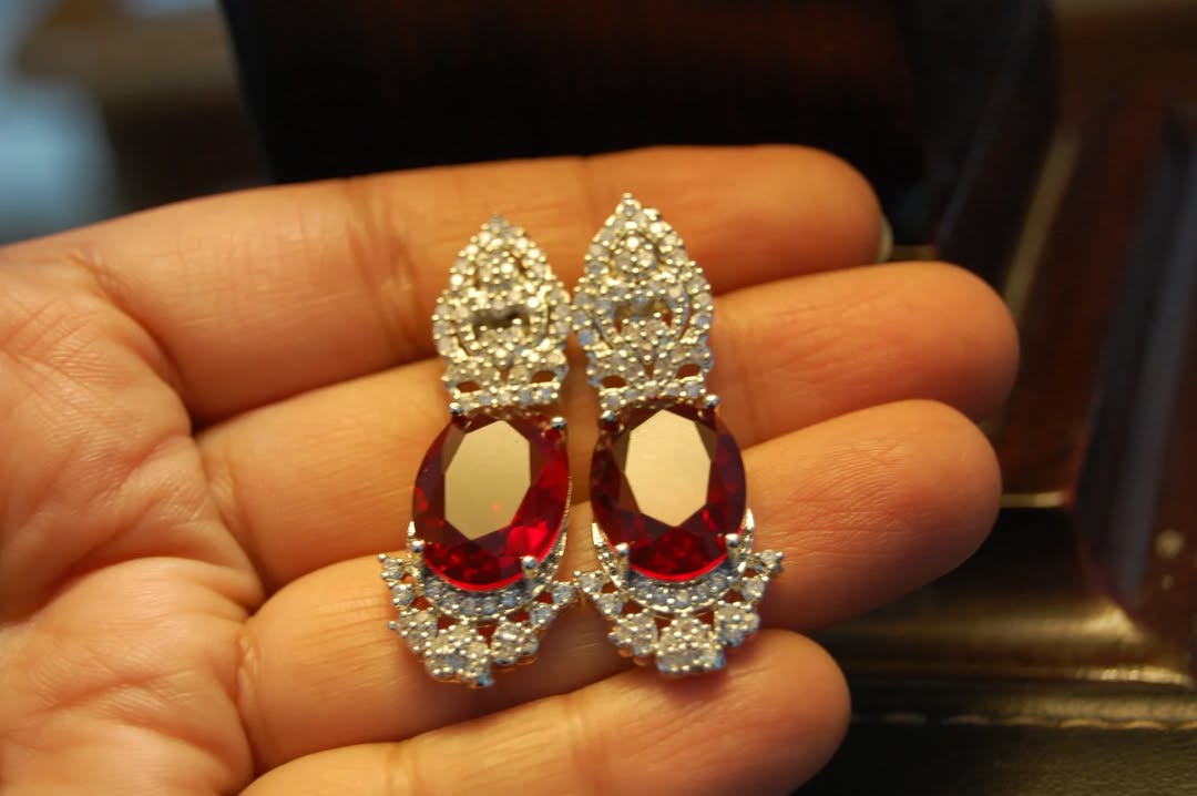 RED ZIRCON EARRINGS