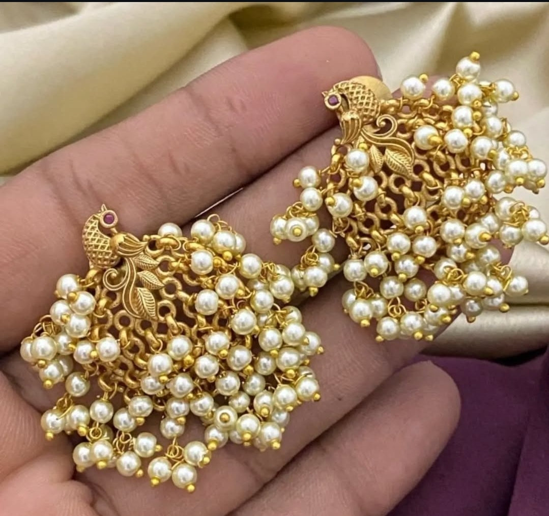 PEACOCK EARRINGS WITH PEARLS