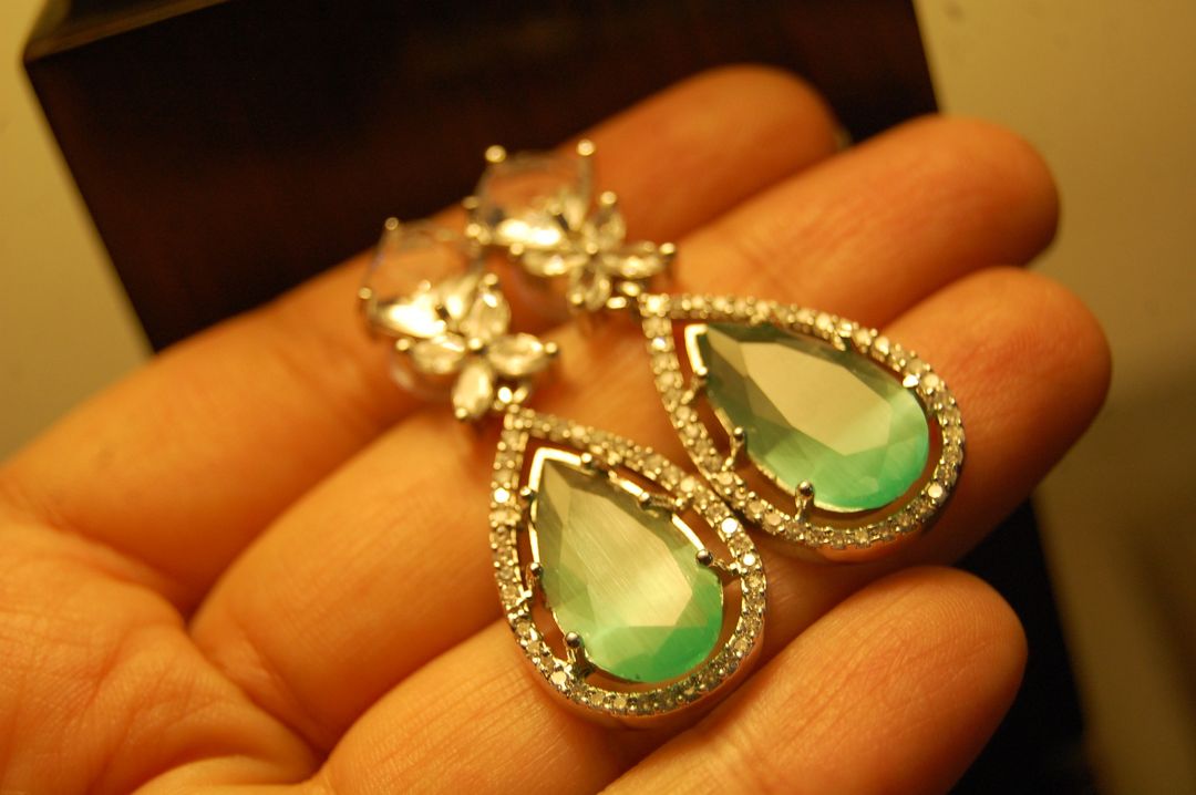 INDIAN AMERICAN ZIRCON EARRINGS IN JADE GREEN