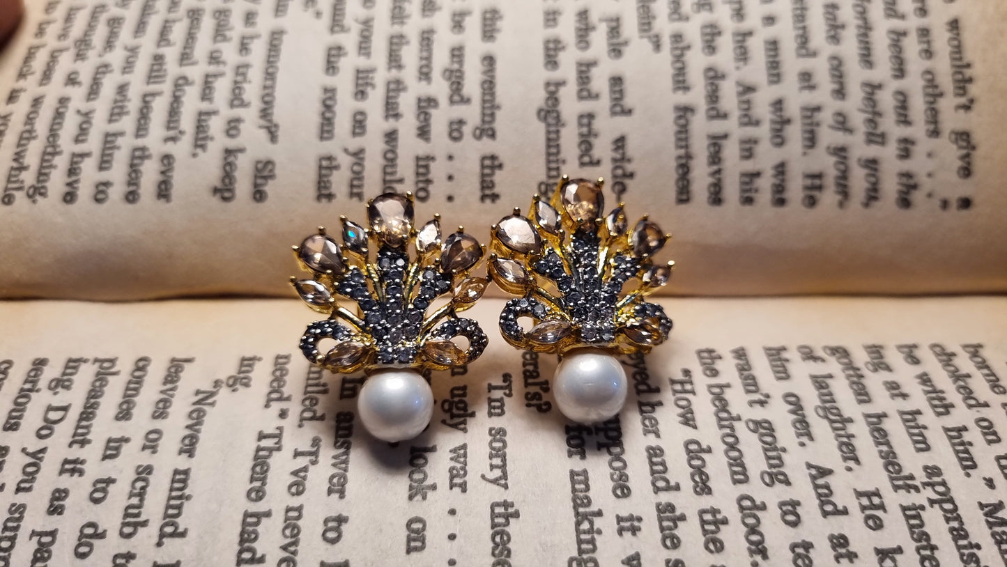 CHAMPAGNE EARRINGS WITH PEARLS