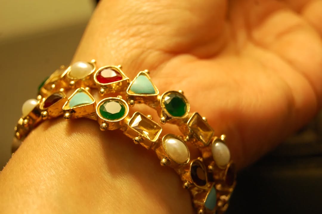 MULTI STONE BANGLES