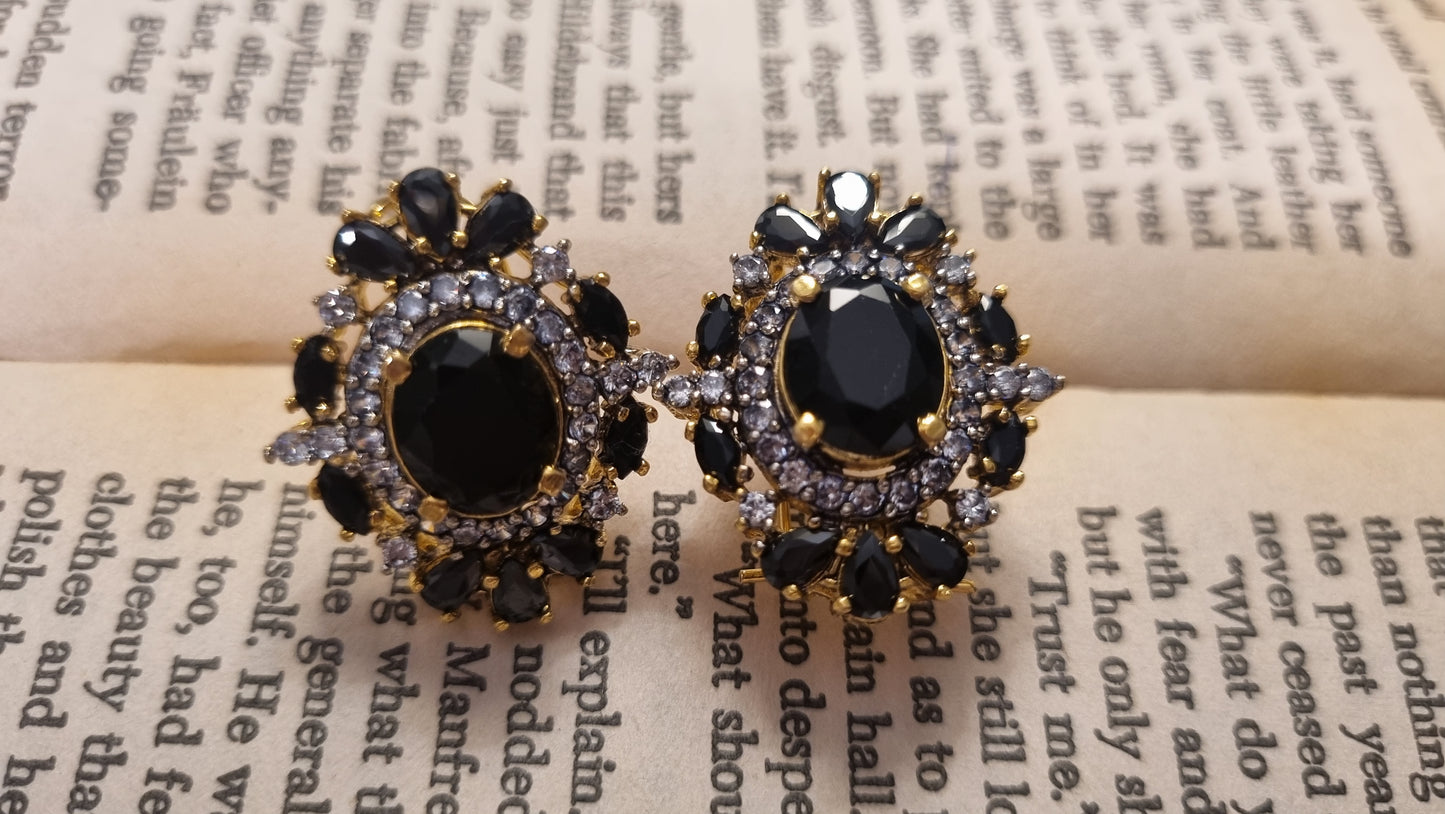 BLACK STONE EARRINGS