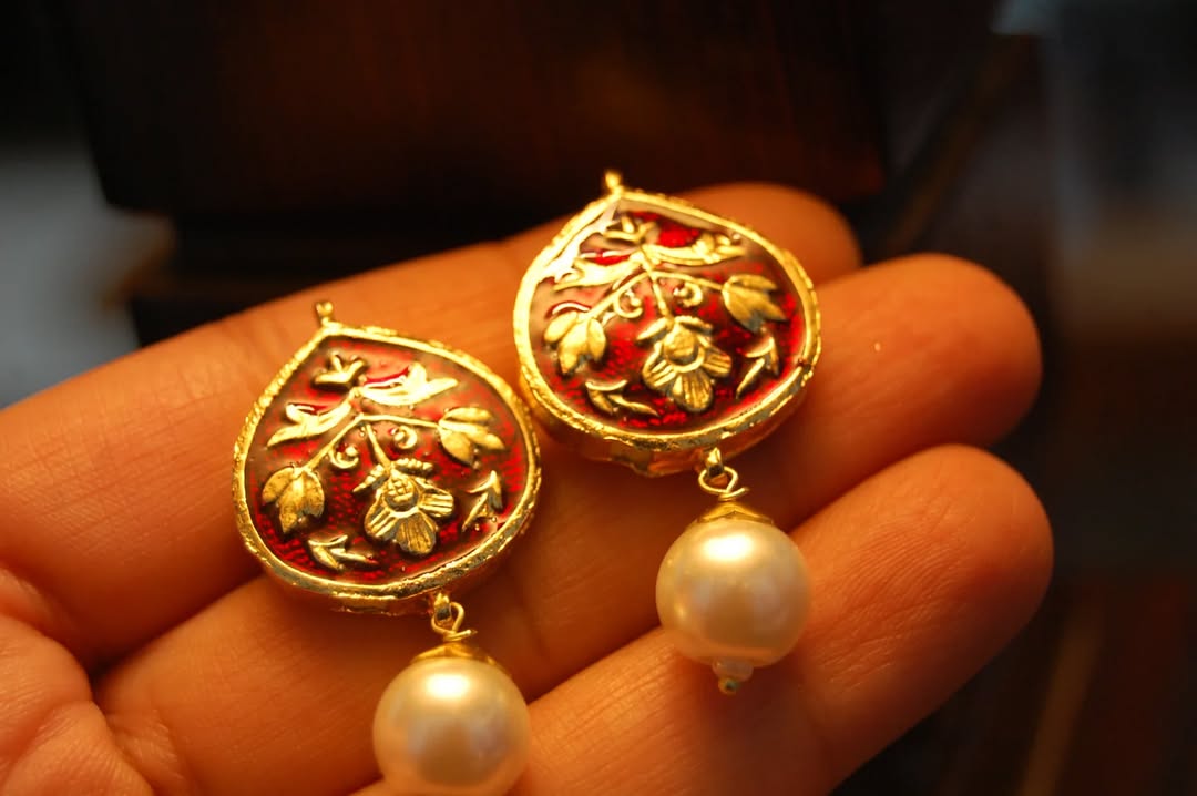 RED MEENA EARRINGS