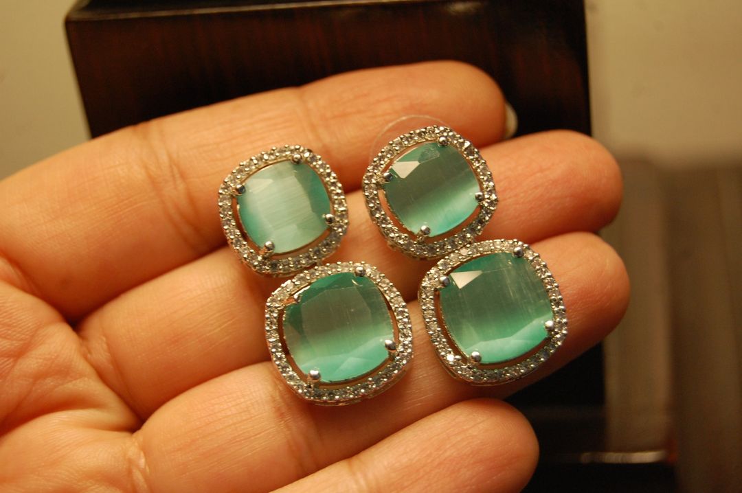 AMERICAN DIAMOND EARRINGS IN JADE GREEN