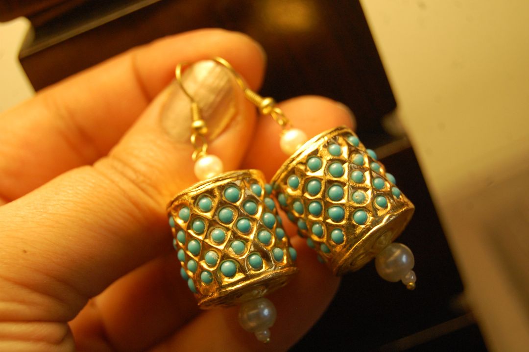 Dholki earrings store
