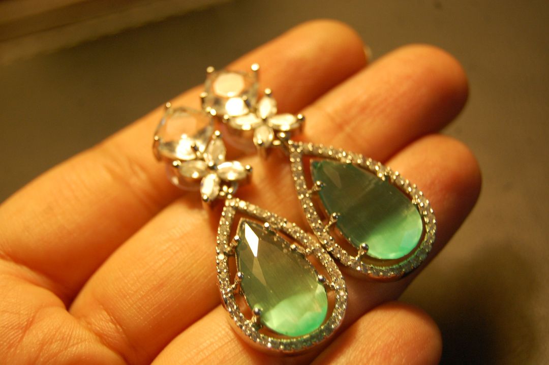 INDIAN AMERICAN ZIRCON EARRINGS IN JADE GREEN