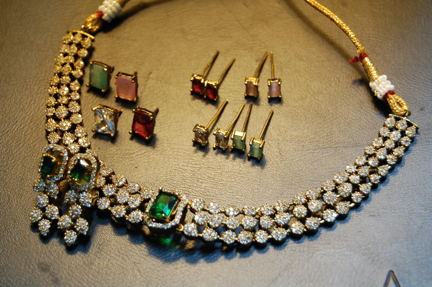 CHANGEABLE EARRINGS & NECKLACE SET