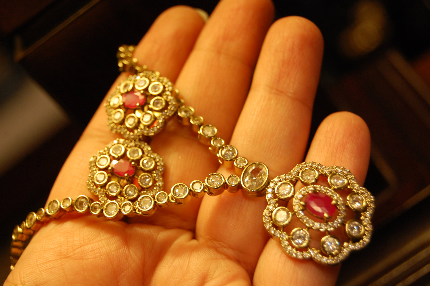 DELICATE RED & ZIRCON NECKLACE SET
