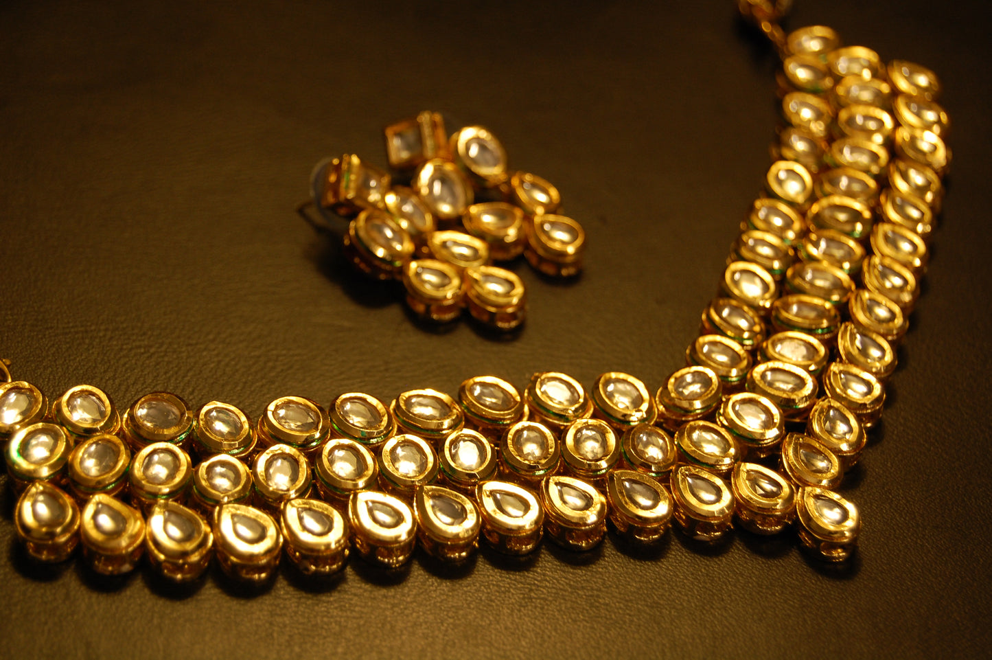 KUNDAN GULUBAND SET