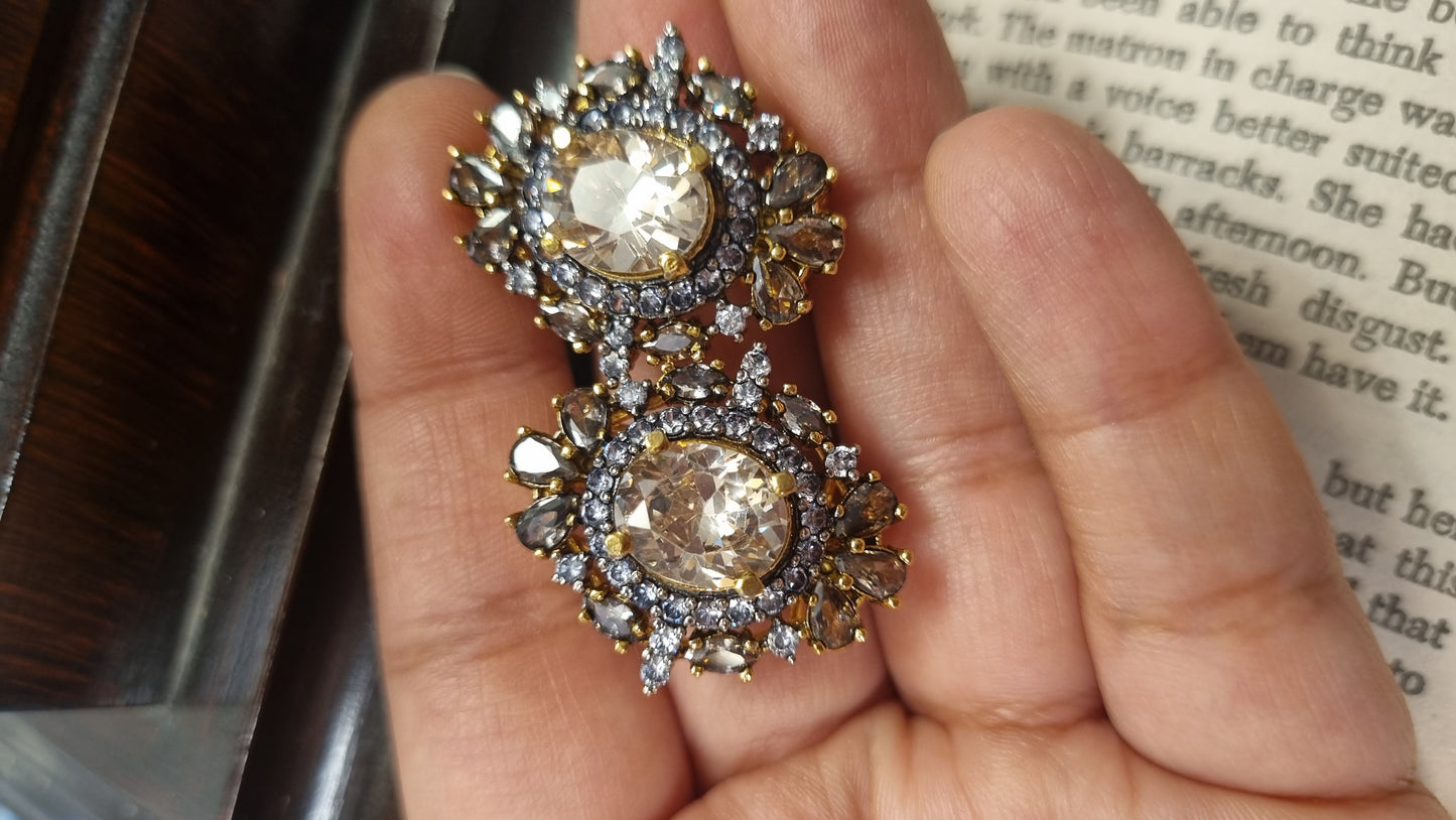 CHAMPAGNE EARRINGS