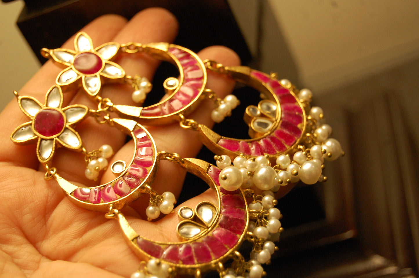 ELEGANT KUNDAN EARRINGS WITH RED STONES