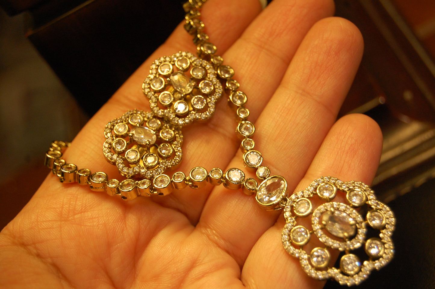 DELICATE ZIRCON NECKLACE SET