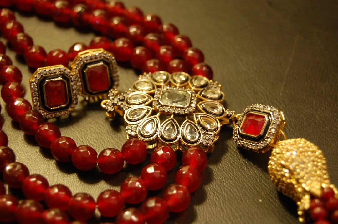 RUBY RED LONG MALA WITH TUSSEL
