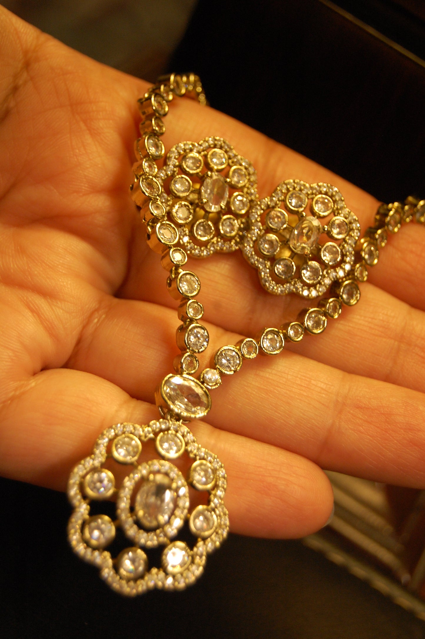 DELICATE ZIRCON NECKLACE SET