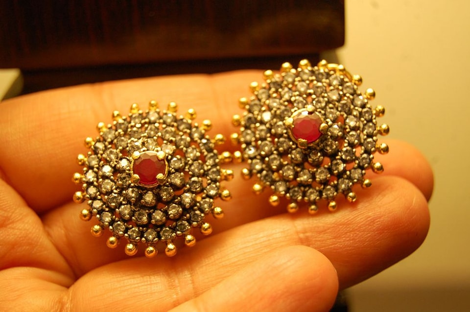 ZIRCON EARRINGS