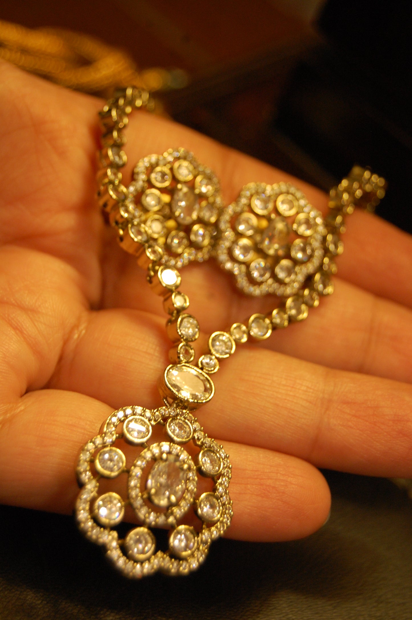 DELICATE ZIRCON NECKLACE SET