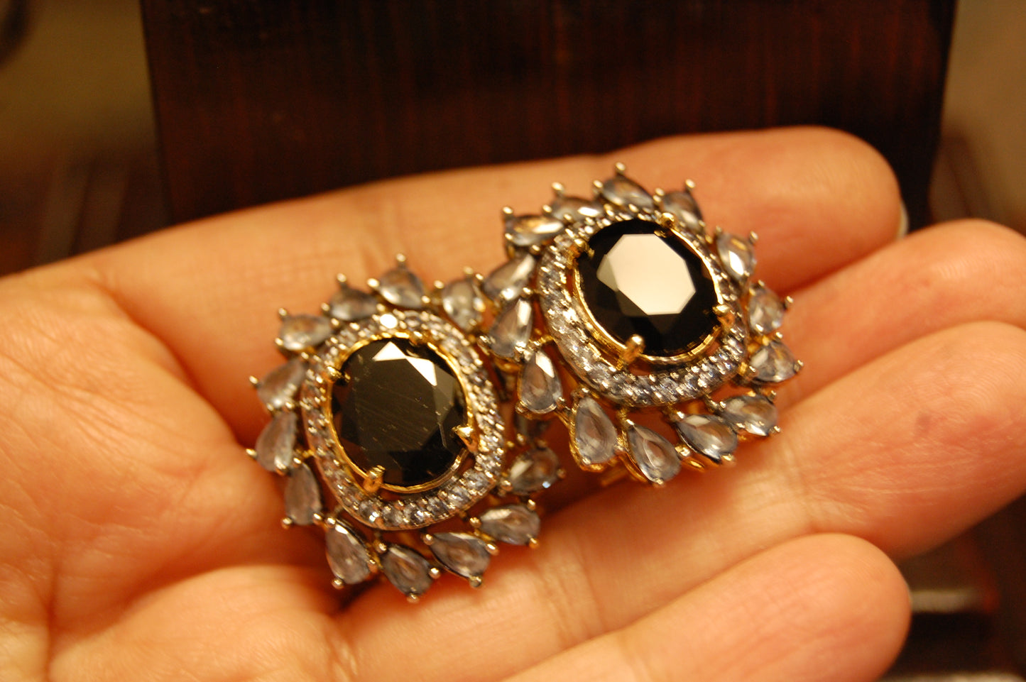 BLACK & GREY EARRINGS
