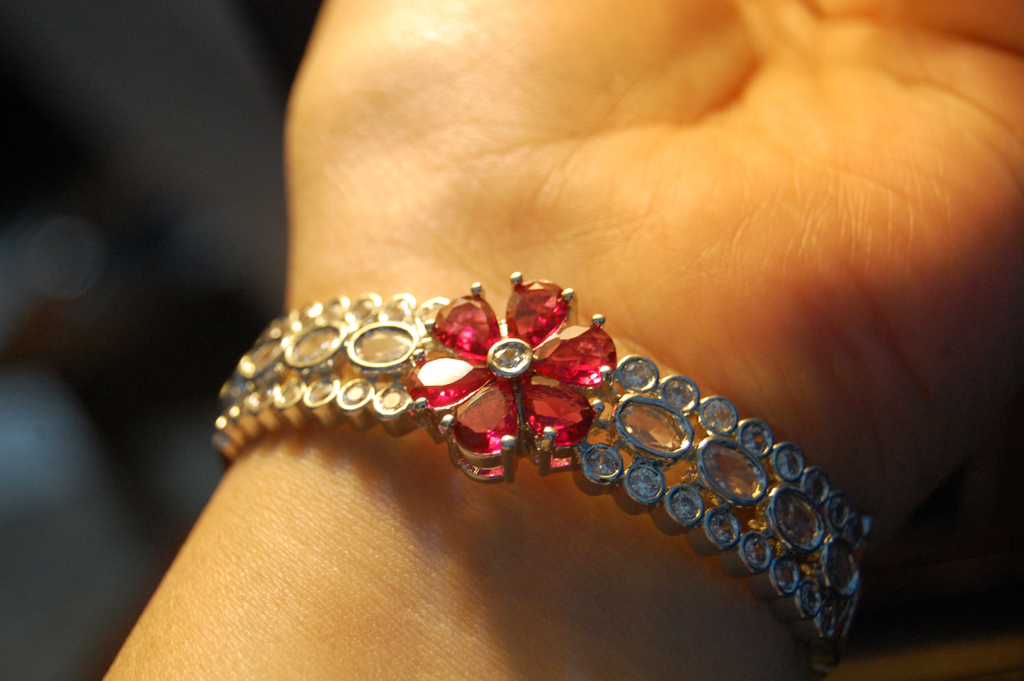 RED ZIRCON KARA