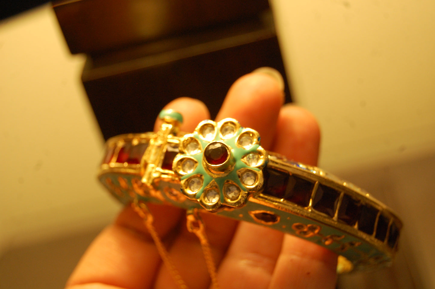 KARA IN MEENA & KUNDAN