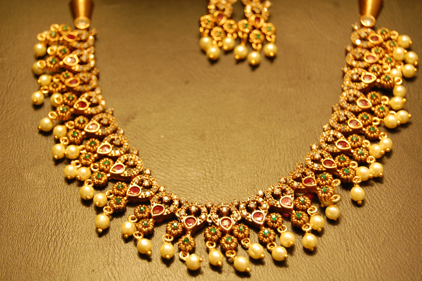 SOUTH INDIAN NECKLACE SET