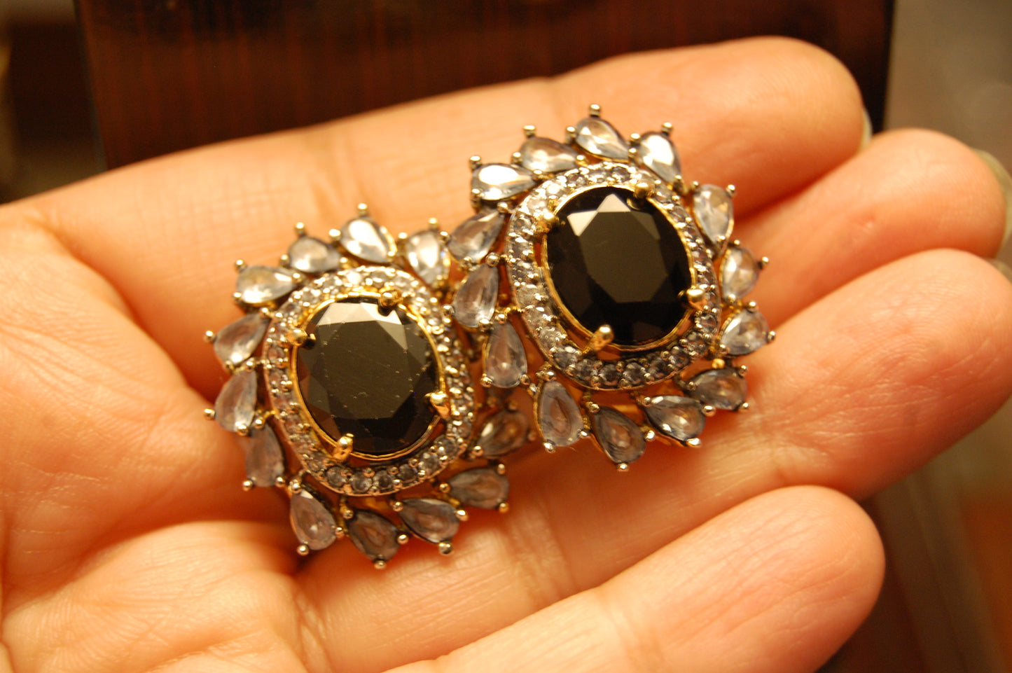 BLACK & GREY EARRINGS