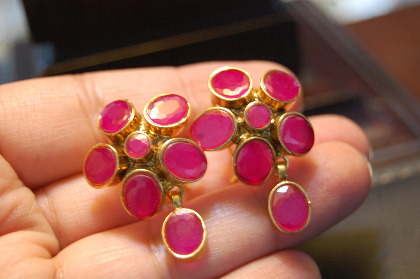 RED FLORAL EARRINGS